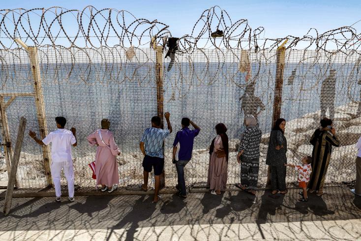 Afflux de migrants à Ceuta: Madrid compte 72 morts, Rabat 11