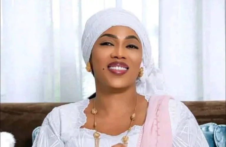 Sokhna Aïda Diallo ferme la porte à ses prétendants : « Je n’aurai plus jamais un autre mari. »