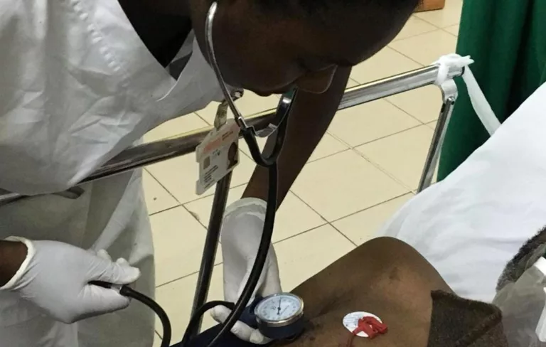 Mbour : battu par sa belle-famille, l’agent de sécurité finit à l’hôpital