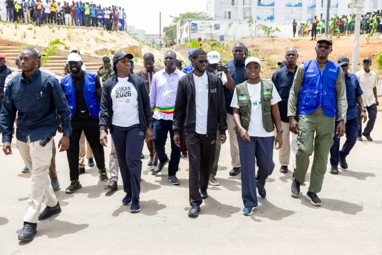 Bassirou Diomaye Faye a participé à la végétalisation des abords du stade pour les JOJ