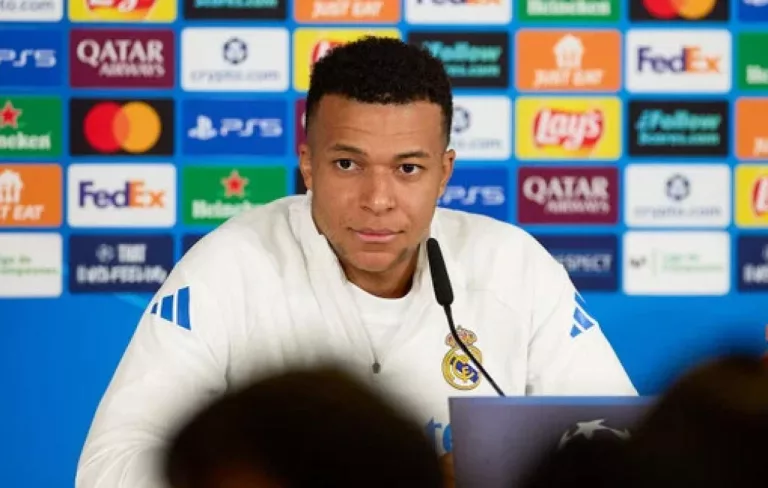 Deux C1 du PSG après son départ: Mbappé réagit