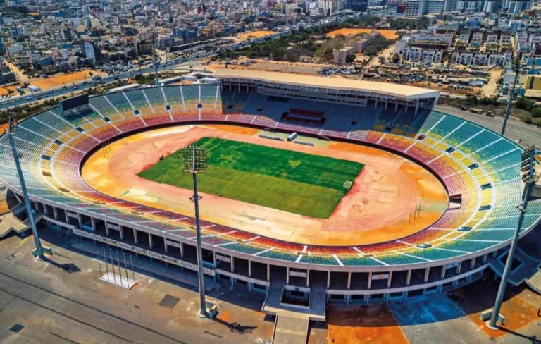 Stade Léopold-Senghor : bonne nouvelle pour la pelouse
