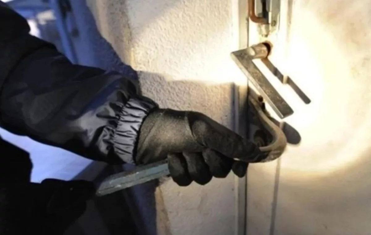Vol avec escalade à Thiès: deux prévenus face au juge après le cambriolage d’une maison