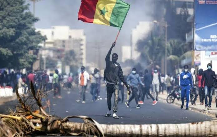 Dossier des violences 2021-2024 : Le chef de sécurité du Coud et le vigile de Pape Malick Ndour échappent au mandat de dépôt