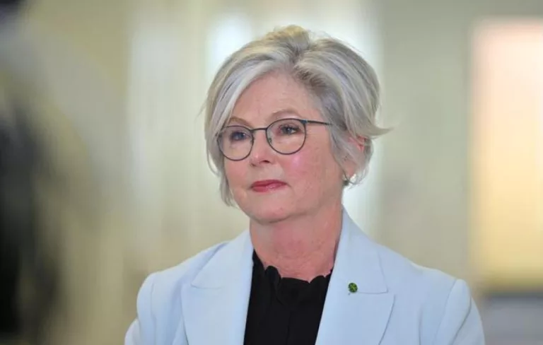 Australie : la députée victime d'une attaque amputée des deux jambes