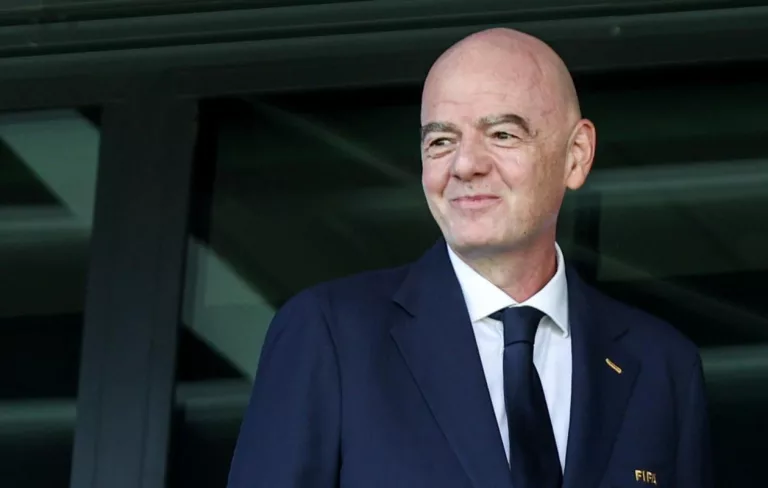 Crise à la Fifa: la volte-face de la Confédération asiatique qui lâche la fronde de l'UEFA et soutient Infantino