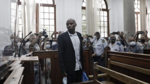 INCENDIE DU PARLEMENT SUD-AFRICAIN: LE PRINCIPAL SUSPECT ACCUSÉ DE «TERRORISME»