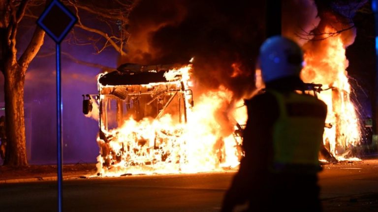 Urgent🛑Direct : De Violents Affrontements A foire, Pikine, Yoff. nord foire....