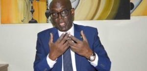 Bus Tata incendié : Thierno Alassane Sall condamne «un acte odieux, qui dépasse l'entendement»
