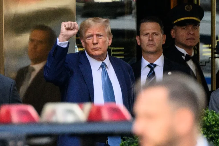 États-Unis: avant de comparaître, Donald Trump dénonce une «instrumentalisation»