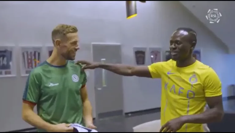 Vidéo : Chaleureuses retrouvailles entre Henderson et Sadio Mané en Arabie Saoudite !