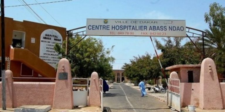 Tragédie à l'hôpital Abass Ndao: le récit dévastateur du père du bébé retrouvé mort, le corps déchiqueté dans une machine à laver