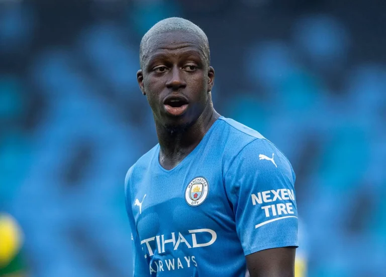Benjamin Mendy règle ses comptes avec Manchester City