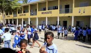 Baisse des frais de scolarité : les nouveaux tarifs du public et du privé