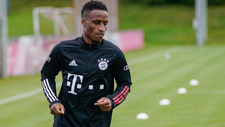 Poussé vers la sortie au Bayern, Bouna Sarr prend une décision étonnante