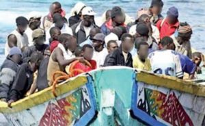 Émigration irrégulière : Des migrants abandonnés dans une pirogue par le capitaine
