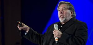 Le co-fondateur d'Apple Steve Wozniak hospitalisé à Mexico