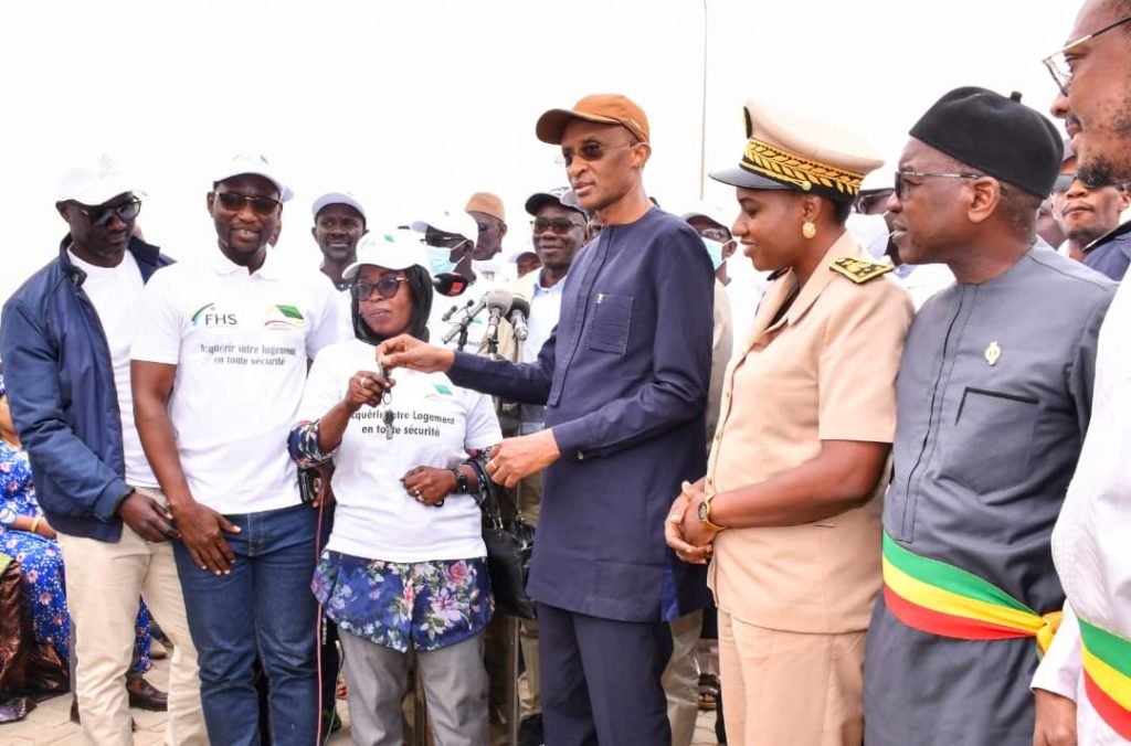 Projet 100 000 logements : La SN HLM livre ses premières clefs