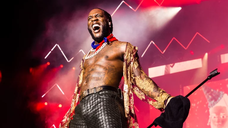 Burna Boy devient le premier artiste africain à réaliser cet exploit à Berlin