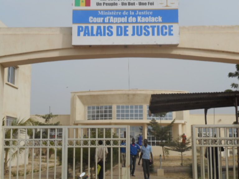 Kaolack : Les commerçants assiègent le tribunal