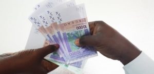 Abus de confiance : la vendeuse de PMU détourne plus de 3 millions