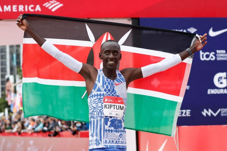 Kenya : le recordman du monde du marathon Kelvin Kiptum meurt dans un accident