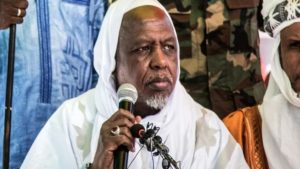 Mali : L’imam Mahmoud Dicko annonce son retour à Bamako, que fera Goita ?