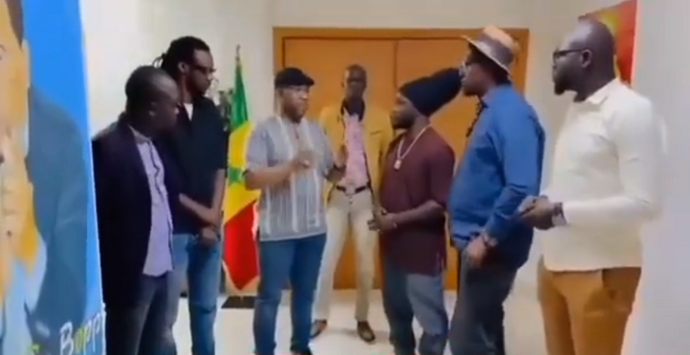 Report présidentielle : Bougane Guèye Dany reçoit des leaders du mouvement « Y’en A Marre » (Vidéo)