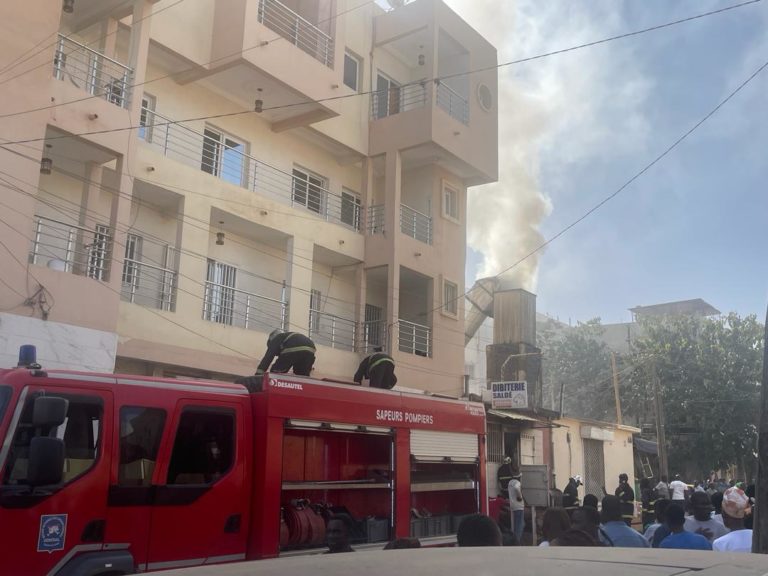 Derklé: Une dibiterie prend feu