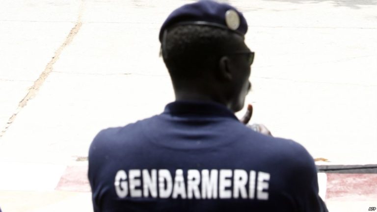 Près de chez Macky : Deux gendarmes provoqués par un enseignant….