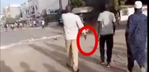 La police de Thiès saisit le pistolet de Massaly