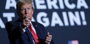 Trump fixé sur son procès dans l'affaire des paiements à une actrice porno