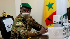 Mali: la junte dissout l'association des étudiants du pays