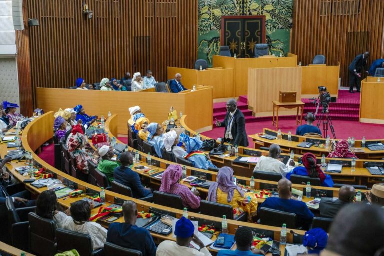 Le bureau de l'Assemblée nationale convoquée à 15 H 30, selon le député Samba Dang