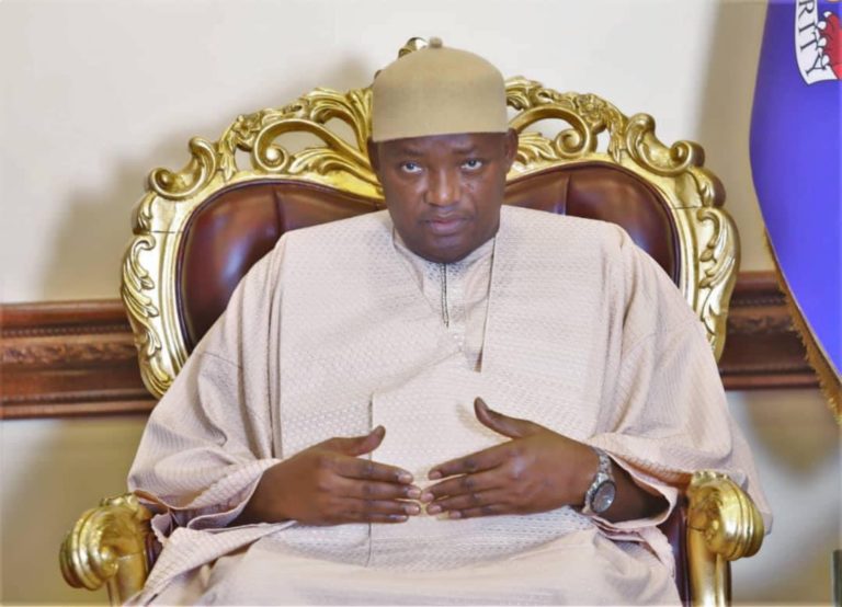 Gambie : Adama Barrow félicite Bassirou Diomaye Faye