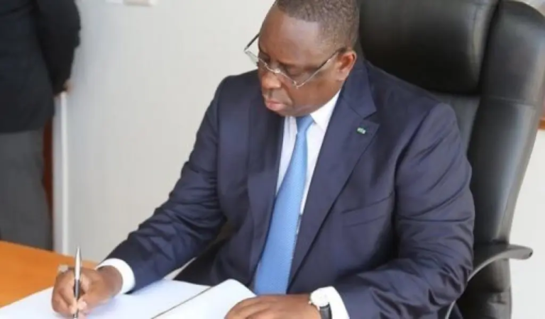 Présidentielle : Macky Sall n’ira pas à Kaffrine et n’a pas signé de décret abrogeant la dissolution de PASTEF