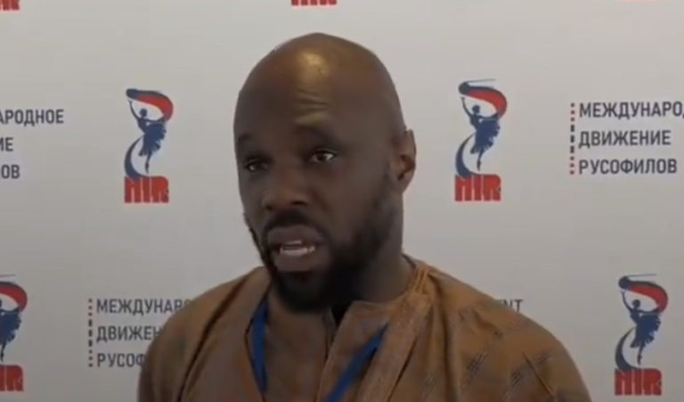 Kemi Seba bientôt déchu de sa nationalité française ?