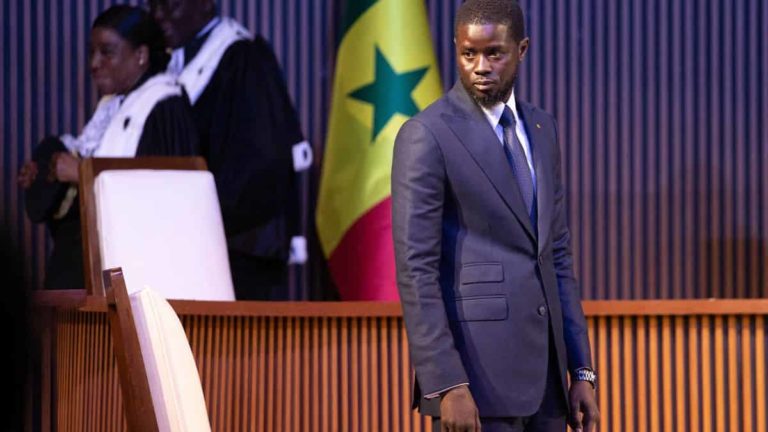 Sénégal : Bassirou Diomaye Faye opère un remaniement ministériel et écarte un proche de Macky Sall