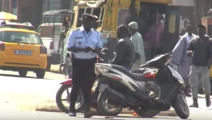 Guédiawaye : La police arrête plusieurs chauffeurs de "taxi-clando"