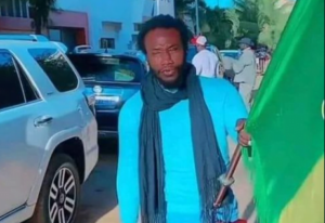 (Vidéo)- Azoura Fall vilipende les patriotes:«Dagnouy lalanté sen biir et ils sont des mendiants numériques. »