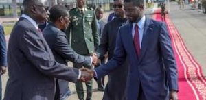 [Photos] Premier déplacement à l'Etranger : Les images du départ du Chef de l'Etat Bassirou Diomaye Faye