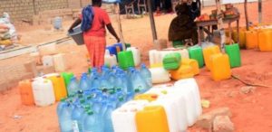 Pénurie d’eau à Tivaouane : Les habitants et commerçants face au défi de la canicule