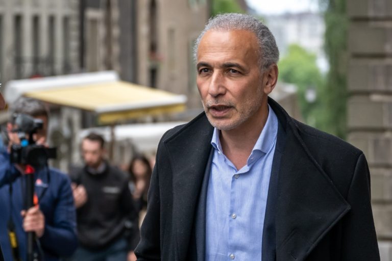 Jugé pour viol à Genève, Tariq Ramadan reçoit le soutien de son épouse