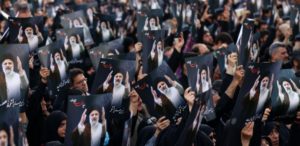 L'Iran rend hommage à son président défunt Raïssi