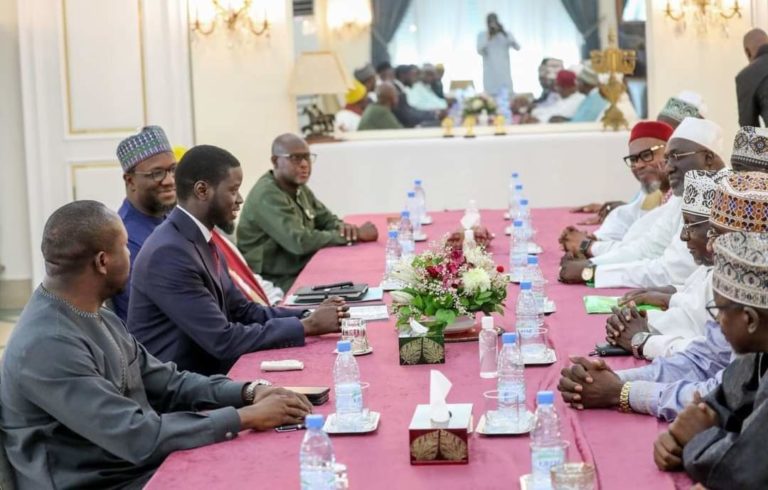 Audience au palais : Les imams et oulémas du Sénégal reçus par le président Faye