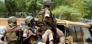 Mali: arrestation de 11 opposants ayant réclamé le retour des civils au pouvoir