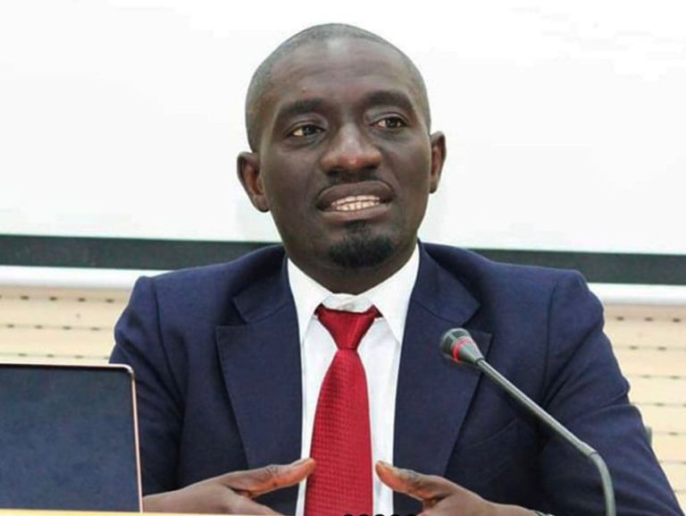 Le ministre Olivier Boucal s’adresse aux agents de l’administration…
