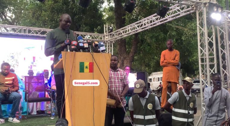 Cérémonie de réhabilitation de la place de France par le maire Dr Babacar Diop