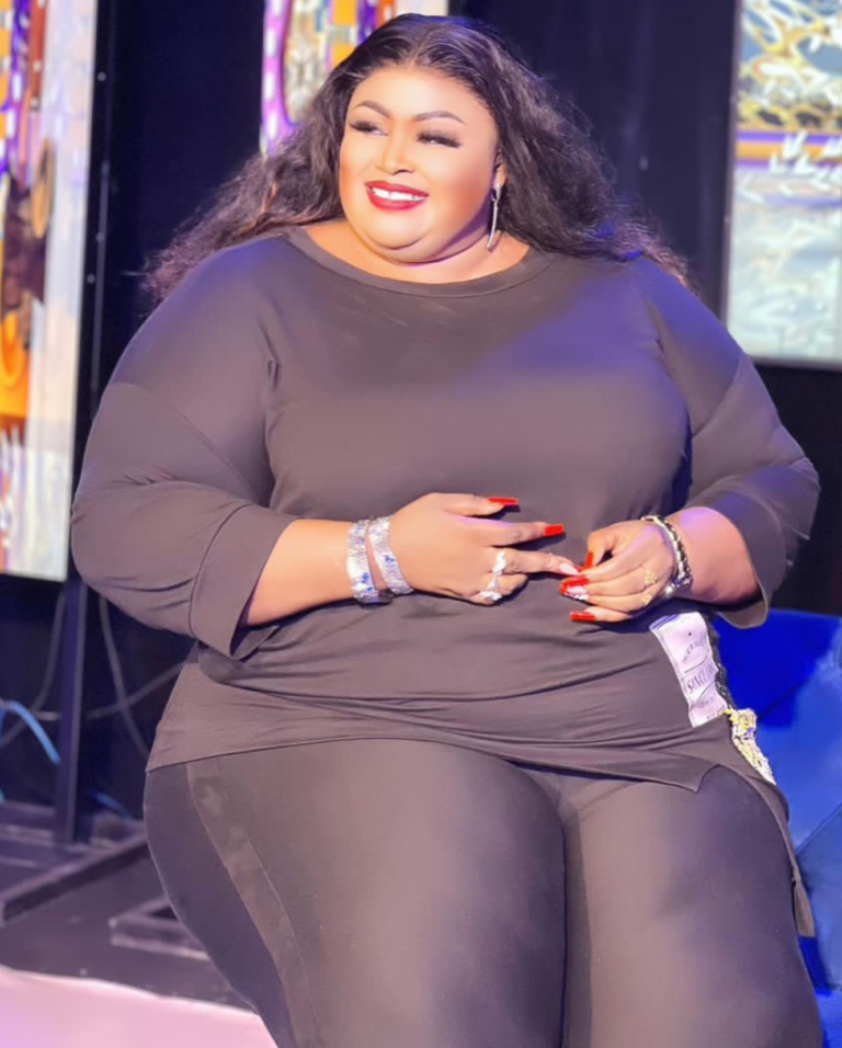 Commentaires déplacés : »Ki fouko silip di diar? » Halima Thiopét répond sèchement