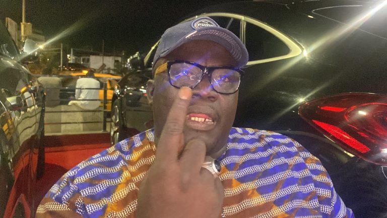 (Vidéo) – Mbaye Sène « weudélou » réapparait : « Artiste sénégalais yeup meuss nagn lekk sama… »